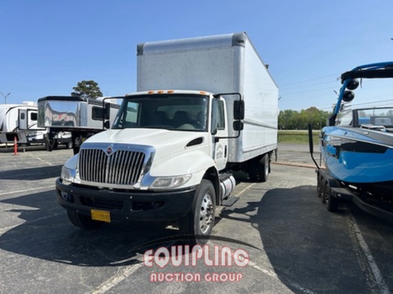 2018 INTERNATIONAL 4300 26FT BOX TRUCK