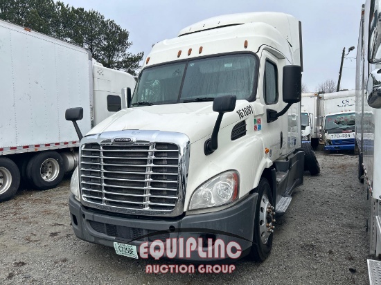 2017 FREIGHTLINER CASCADIA SLEEPER