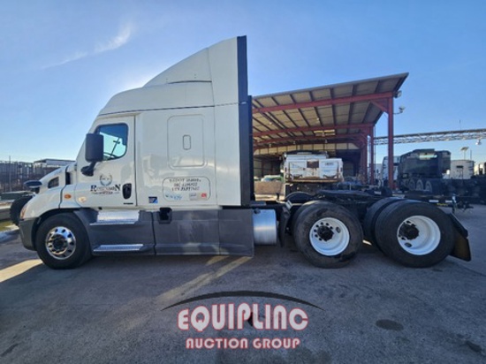 2018 FREIGHTLINER CASCADIA SLEEPER