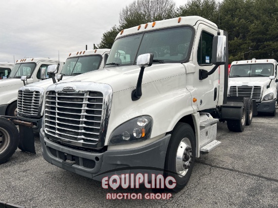 2019 FREIGHTLINER CASCADIA DAY CAB