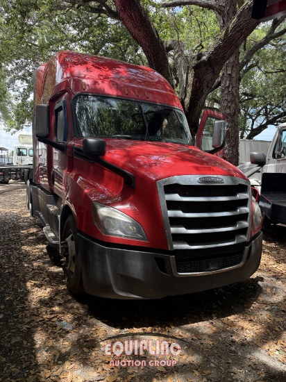 2019 FREIGHTLINER CASCADIA TANDEM AXLE SLEEPER