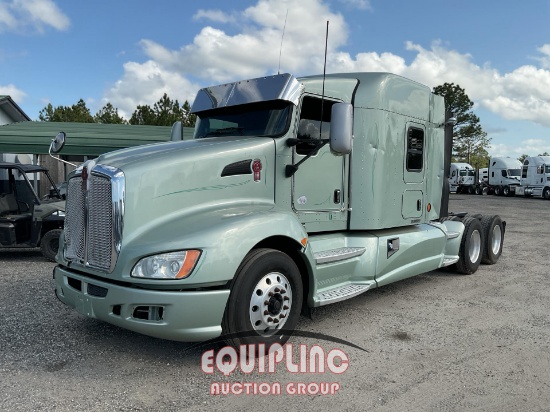 2014 KENWORTH T660 MID ROOF  TANDEM AXLE SLEEPER TRUCK
