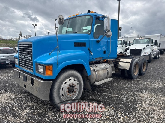 2007 MACK CHN613 DAY CAB