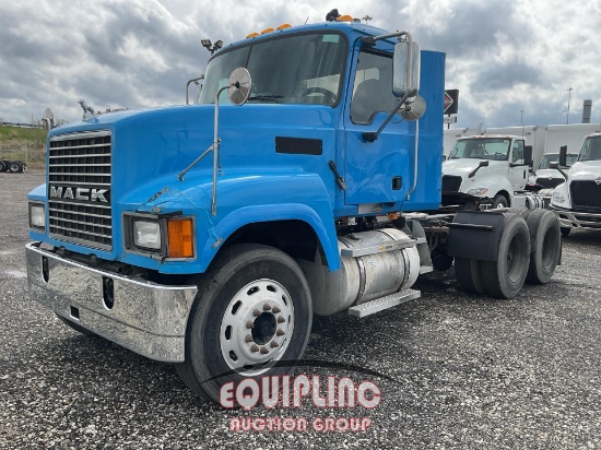 2007 MACK CHN613 DAY CAB