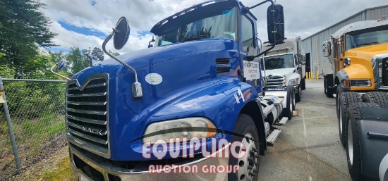 2016 MACK CXU613 DAY CAB