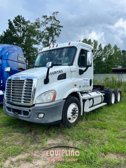 2014 FREIGHTLINER CASCADIA DAY CAB