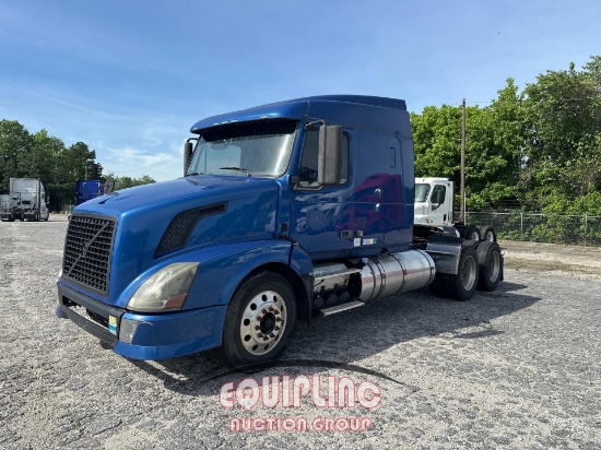 2012 VOLVO VNL TANDEM AXLE SLEEPER