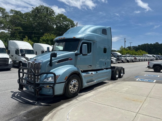 2022 PETERBILT 579 SLEEPER TRUCK
