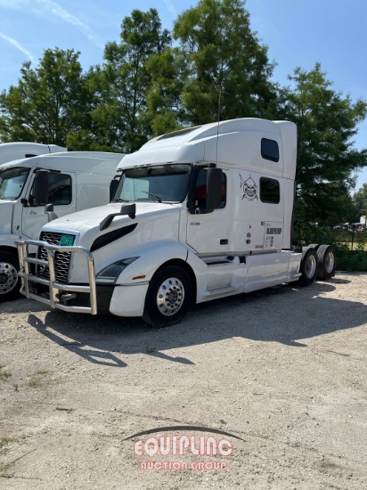 2020 VOLVO VNL860 TANDEM AXLE SLEEPER