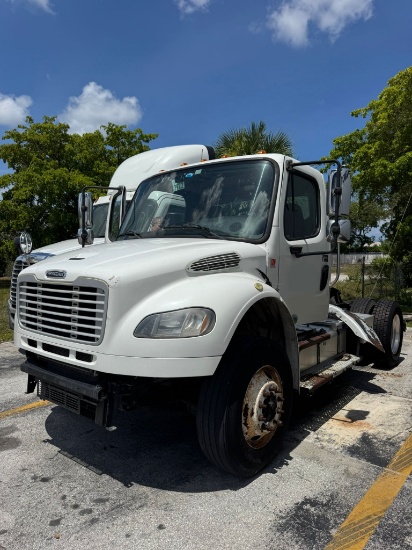 2017 FREIGHTLINER M2 DAY CAB