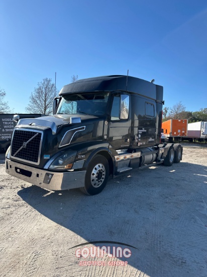 2016 VOLVO VNL780 SLEEPER