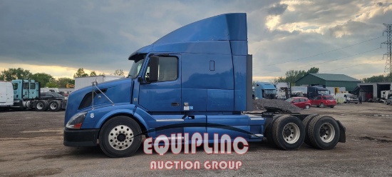 2012 VOLVO VNL TANDEM AXLE SLEEPER