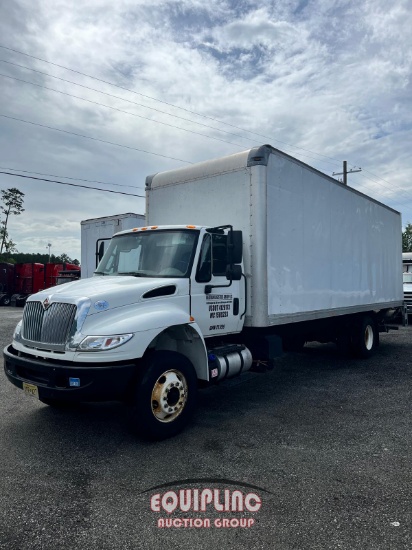 2016 INTERNTATIONAL 4300  BOX TRUCK