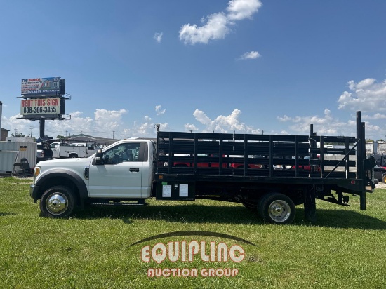 2017 FORD F450 SUPER DUTY STAKE BODY