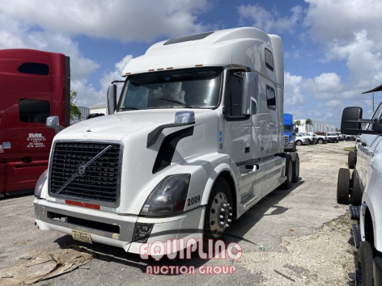 2015 VOLVO VNL SLEEPER