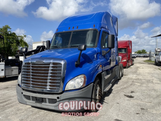 2015 FREIGHTLINER CASCADIA SLEEPER