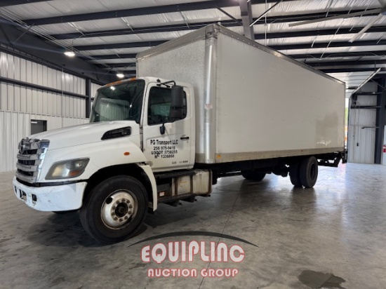 20218 HINO 268 26FT BOX TRUCK