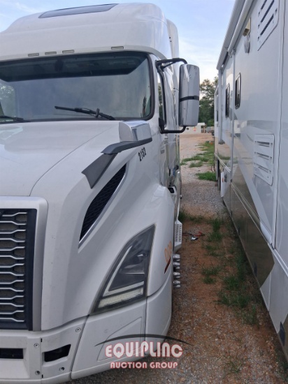 2019 VOLVO VNL760 TANDEM AXLE SLEEPER