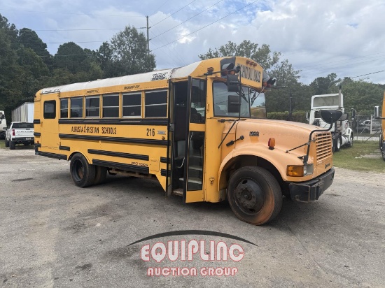 2000  INTERNATIONAL 3800 MID SIZE SCHOOL BUS