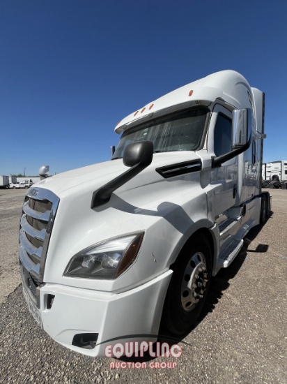 2020 FREIGHTLINER CASCADIA SLEEPER TRUCK
