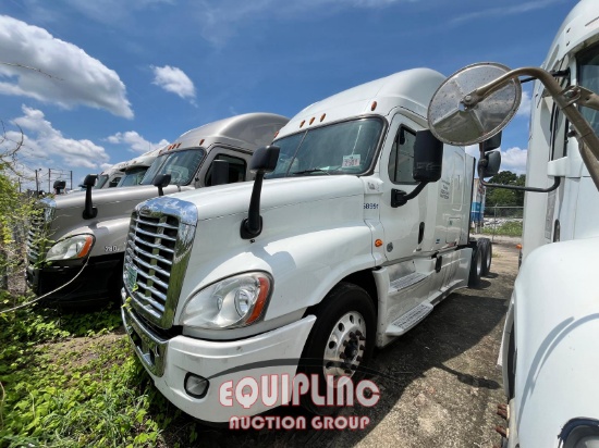 2018 FREIGHTLINER CASCADIA SLEEPER