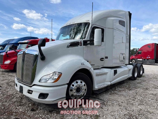 2020 KENWORTH T680 6 X 4 TANDEM AXLE SLEEPER TRUCK