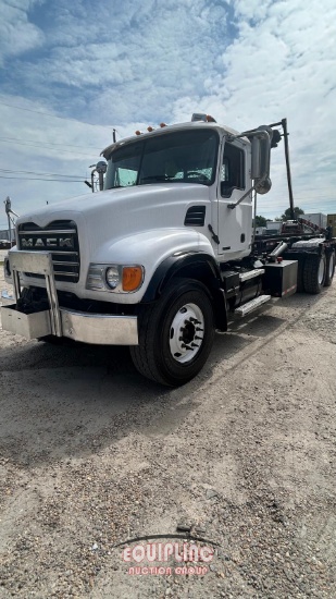 2005 Mack Granite Roll Off