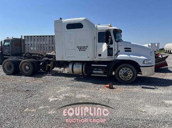 2018 MACK CXU613 6X4 T/A SLEEPER TRUCK TRACTOR