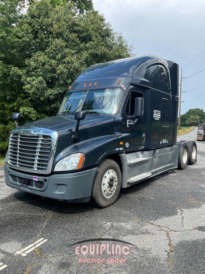2018 FREIGHTLINER CASCADIA 6X4 T/A SLEEPER TRUCK TRACTOR