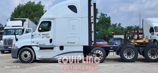 2018 FREIGHTLINER CASCADIA  TRI/A SLEEPER TRUCK TRACTOR