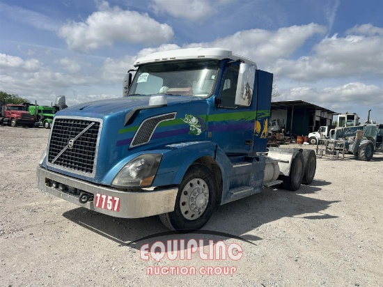 2016 VOLVO VNL64T300 6X4 T/A DAY CAB TRUCK TRACTOR