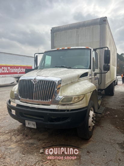 2011 INTERNATIONAL DURASTAR 4X2 26FT BOX TRUCK (NON CDL)