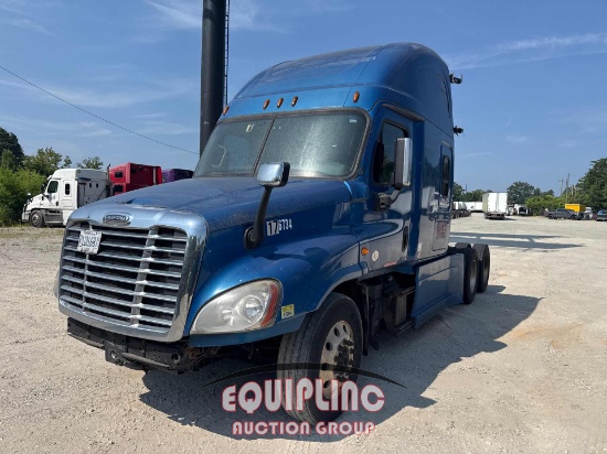 2017 FREIGHTLINER CASCADIA 6X4 T/A SLEEPER TRUCK TRACTOR