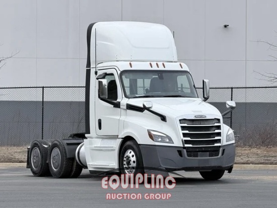 2019 FREIGHTLINER CASCADIA 126 6X4 T/A DAY CAB TRUCK TRACTOR