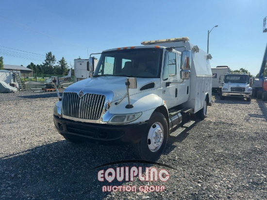 2007 INTERNATIONAL 4200 4X2 S/A UTILITY TRUCK