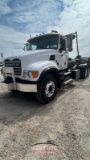 2005 MACK GRANITE ROLL OFF