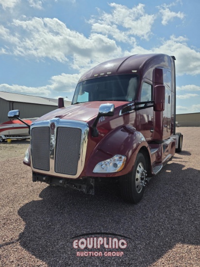 2019 KENWORTH T680 6X4 T/A SLEEPER TRUCK TRACTOR