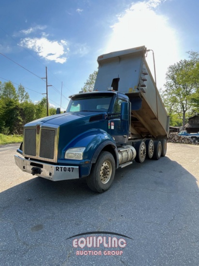 2017 KENWORTH T880 QUAD/A DUMP TRUCK