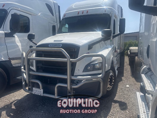 2020 Freightliner Cascadia 126 6x4 T/A Sleeper Truck Tractor