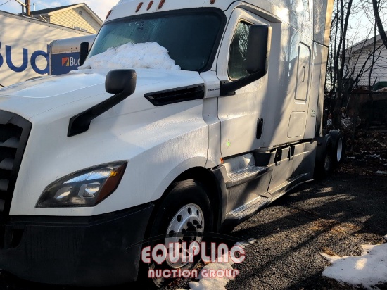 2018 FREIGHTLINER CASCADIA 6X4 T/A SLEEPER TRUCK TRACTOR