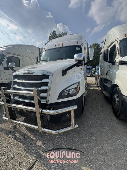 2021 FREIGHTLINER CASCADIA 6X4 T/A SLEEPER TRUCK TRACTOR