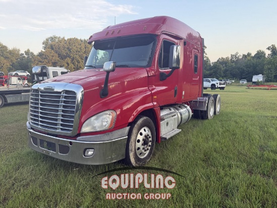 2017 FREIGHTLINER CASCADIA 6X4 T/A SLEEPER TRUCK TRACTOR