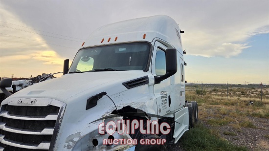 2020 FREIGHTLINER CASCADIA 6X4 T/A SLEEPER TRUCK TRACTOR