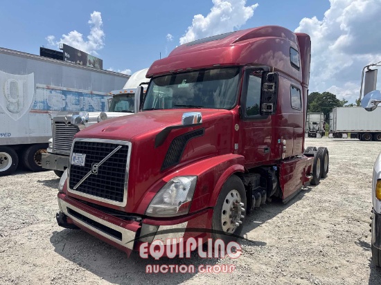 2015 VOLVO VNL780 6X4 T/A SLEEPER TRUCK TRACTOR