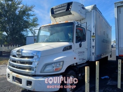 2014 Hino 258 4x2 S/A 26ft Refrigerated Box Truck