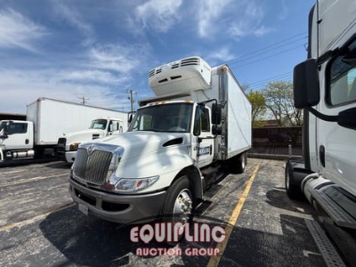 2007 International 4300 4x2 S/A 20ft Refrigerated Box Truck