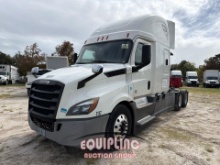 2020 FREIGHTLINER 6X4 T/A SLEEPER TRUCK TRACTOR