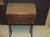 Primitive sewing box