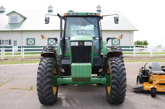 7810 1999 Model, 981 Hours, Rubber is like new, AC; John Deere Tractor dual left/right rear tires.
