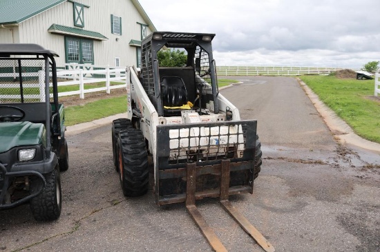 863 Bobcat Side view